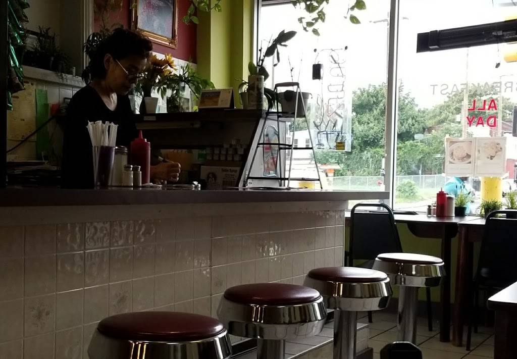 Sunnys Diner | restaurant | 2501 N Broad St, Philadelphia, PA 19132, USA | 2152257017 OR +1 215-225-7017