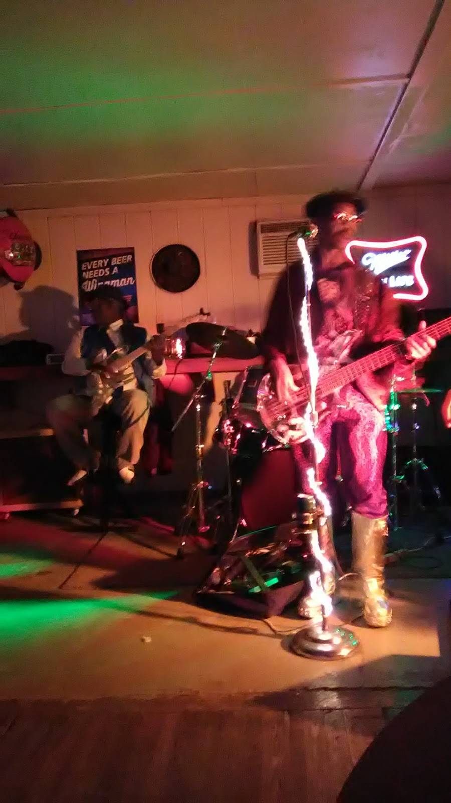 Wagners Roadhouse | restaurant | 15164 Pleasant Valley Rd, Chillicothe, OH 45601, USA | 7407714450 OR +1 740-771-4450