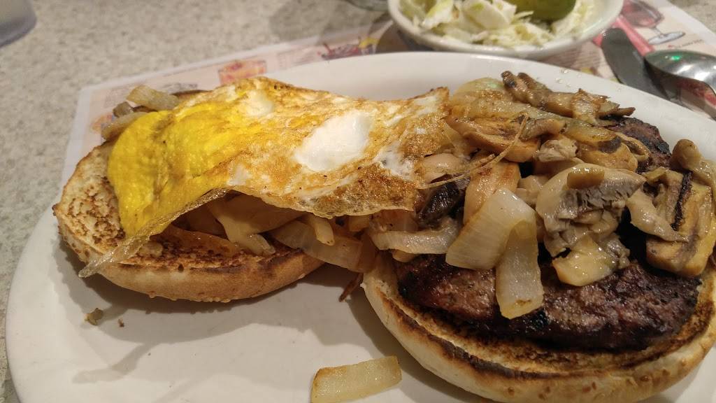 Lynbrook Diner | restaurant | 401 Sunrise Hwy, Lynbrook, NY 11563, USA | 5165931661 OR +1 516-593-1661