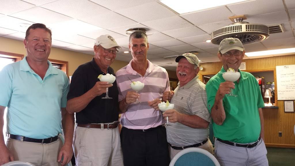 Christmas Lake Golf Course | restaurant | 1 Clubhouse Rd, Santa Claus, IN 47579, USA | 8779627465 OR +1 877-962-7465