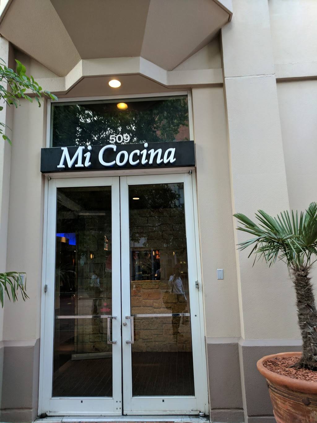 Mi Cocina | restaurant | 509 Main St, Fort Worth, TX 76102, USA | 8178773600 OR +1 817-877-3600