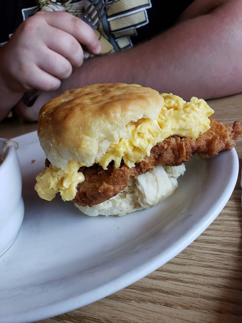 JRs Log House Restaurant | restaurant | 6601 Peachtree Industrial Blvd, Peachtree Corners, GA 30092, USA | 7704496426 OR +1 770-449-6426