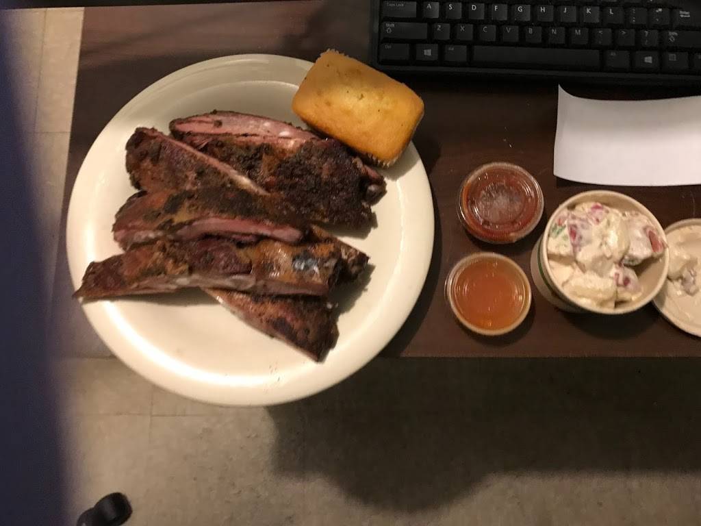 B.T.s Fried Chicken and BBQ | restaurant | 318 Park Ave, Worcester, MA 01609, USA | 7745306152 OR +1 774-530-6152