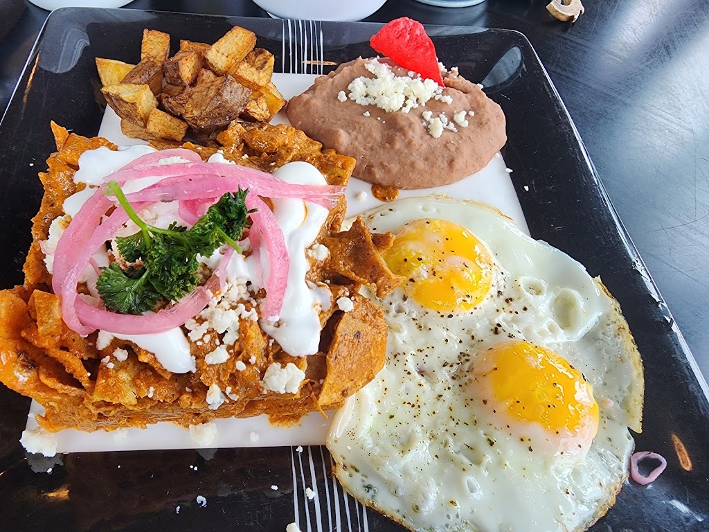 Los Chilaquiles | restaurant | 1985 National Ave #1115, San Diego, CA 92113, USA | 6197954271 OR +1 619-795-4271