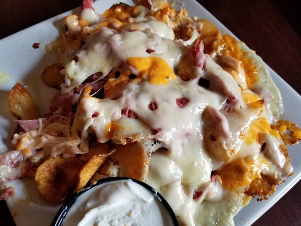 Double Play Cafe | restaurant | 320 Main St, Wallingford, CT 06492, USA | 2032652599 OR +1 203-265-2599