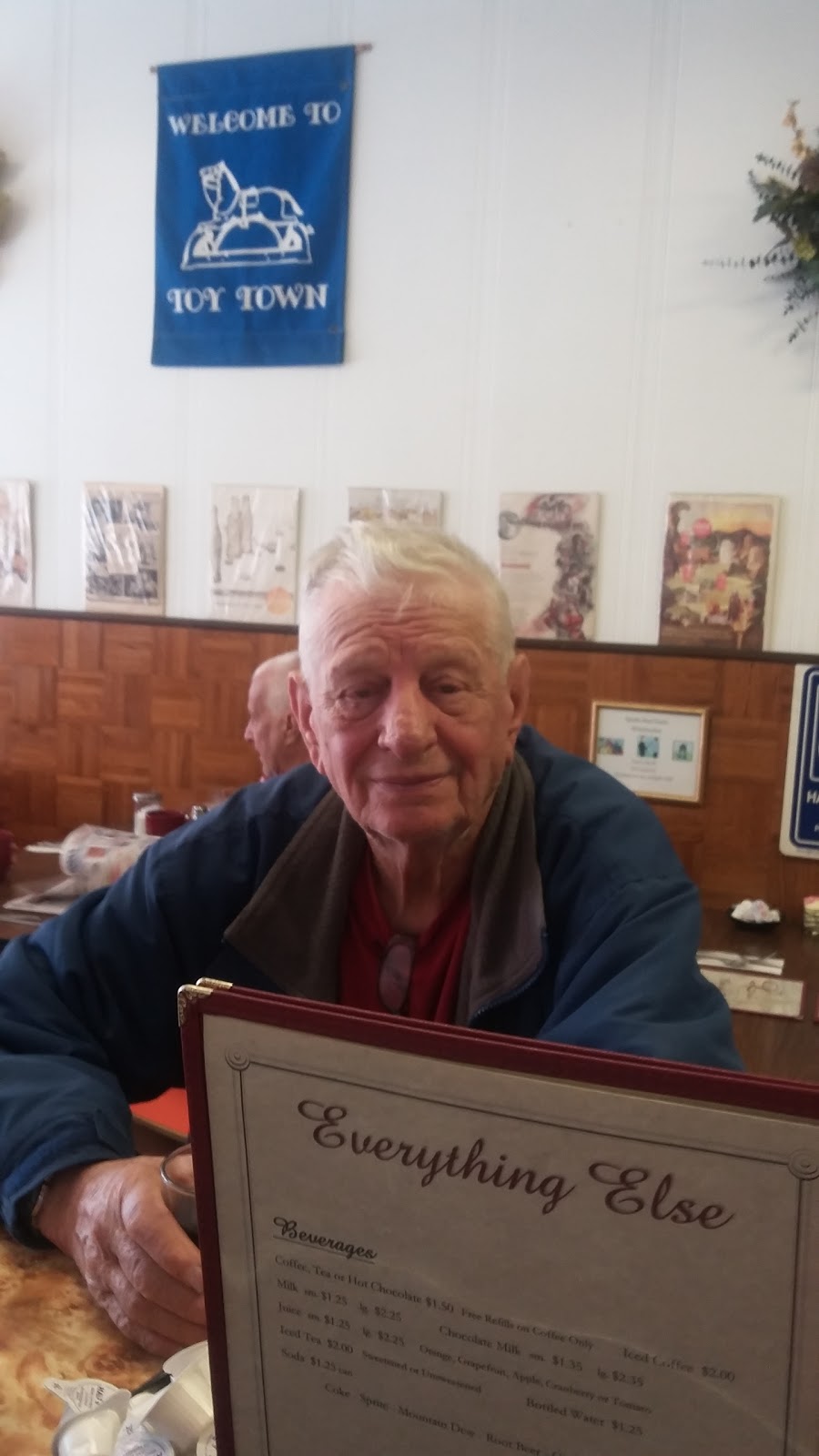 Lisas Central Diner | restaurant | 60 Central St, Winchendon, MA 01475, USA | 9782977088 OR +1 978-297-7088