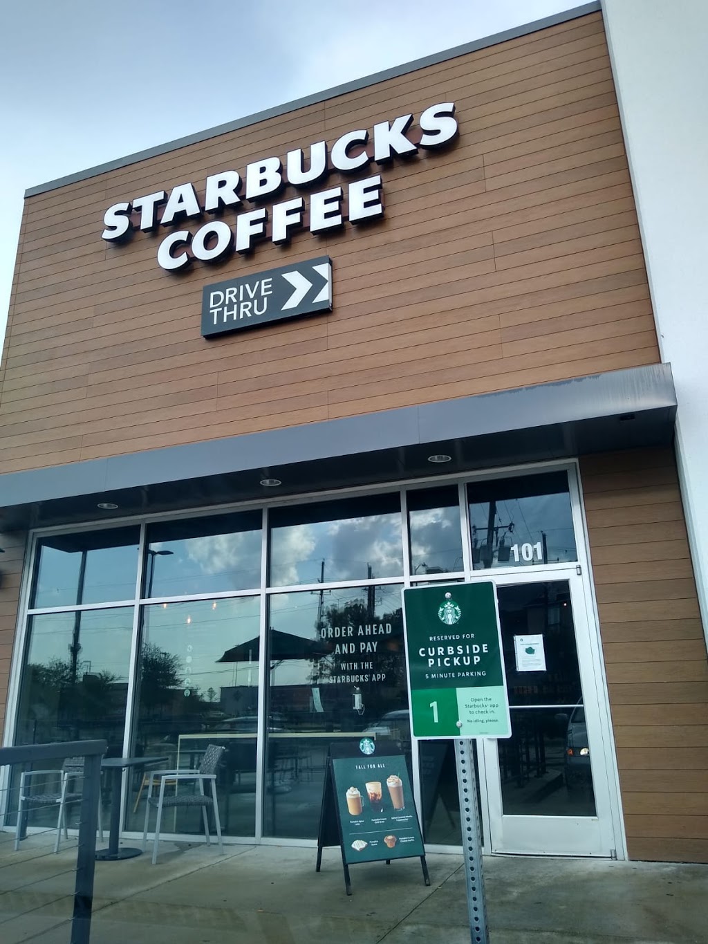 Starbucks | cafe | 6001 Hillcroft St, Houston, TX 77081, USA | 7132709687 OR +1 713-270-9687