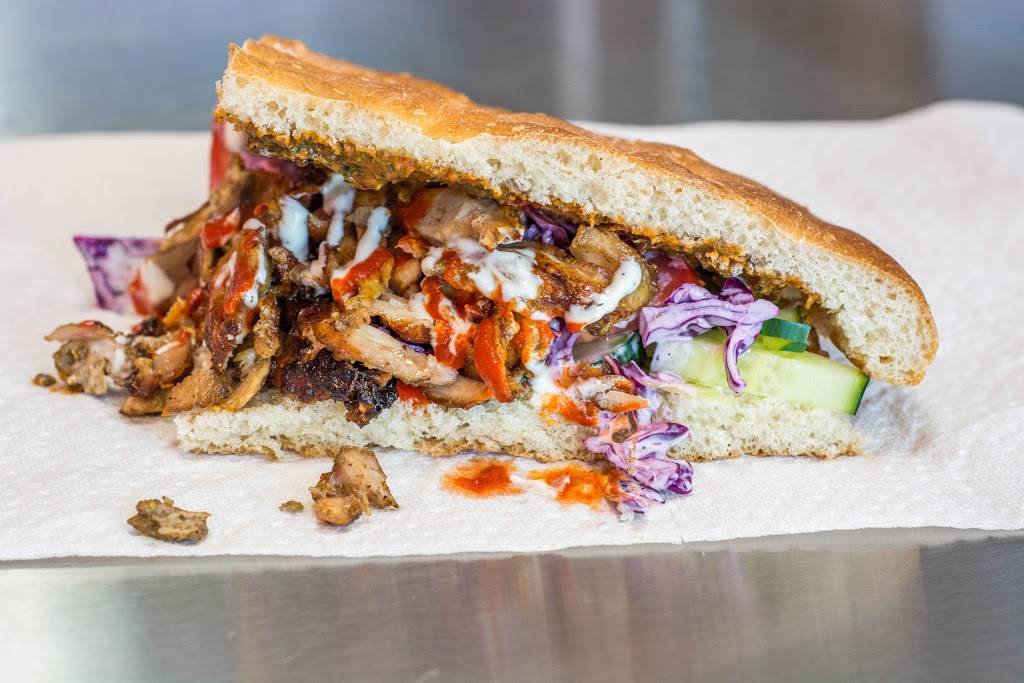 Döner King | restaurant | 5651 Steeles Ave E #10, Scarborough, ON M1V 5P6, Canada | 4162910556 OR +1 416-291-0556