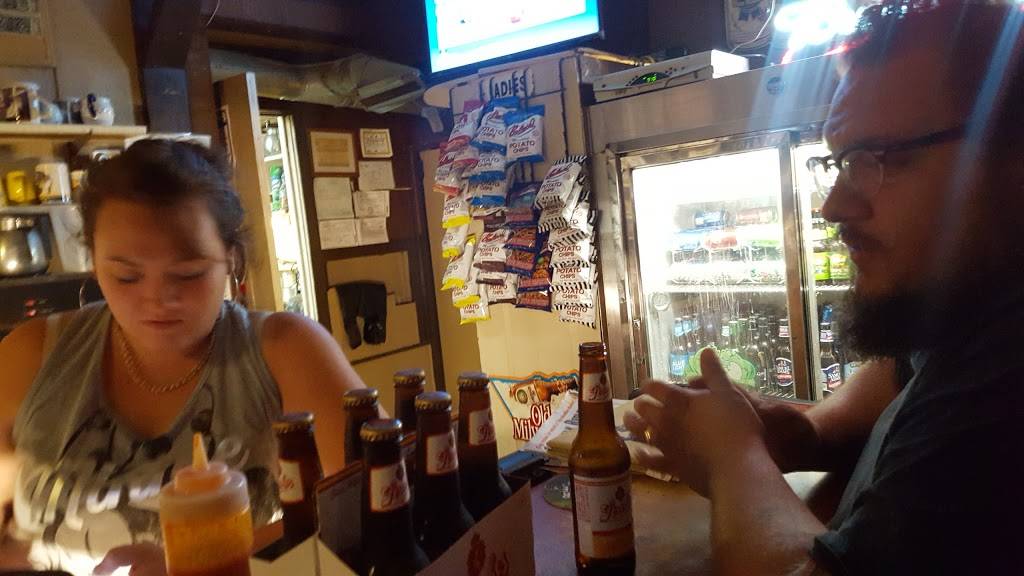 Crossroads Tavern | restaurant | 6328 Hwy 20, Wakeman, OH 44889, USA | 4408392788 OR +1 440-839-2788