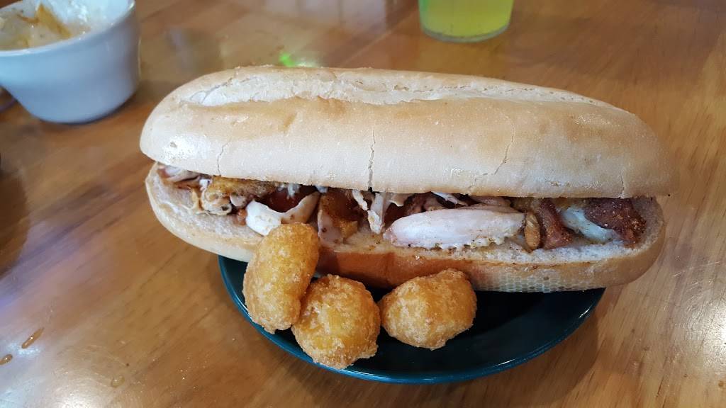 Quaker Steak & Lube | restaurant | 10400 49th St N, Clearwater, FL 33762, USA | 7275729464 OR +1 727-572-9464