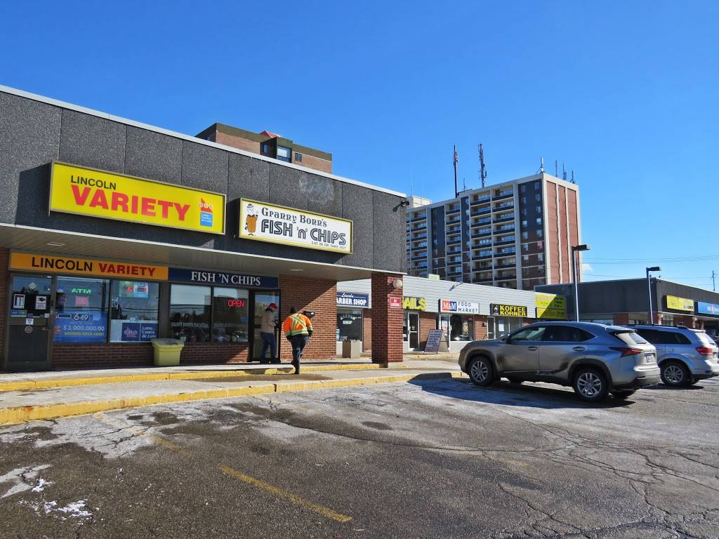 Granny Bonns Fish & Chips | restaurant | 90 Weber St N, Waterloo, ON N2J 3G9, Canada | 5198855650 OR +1 519-885-5650
