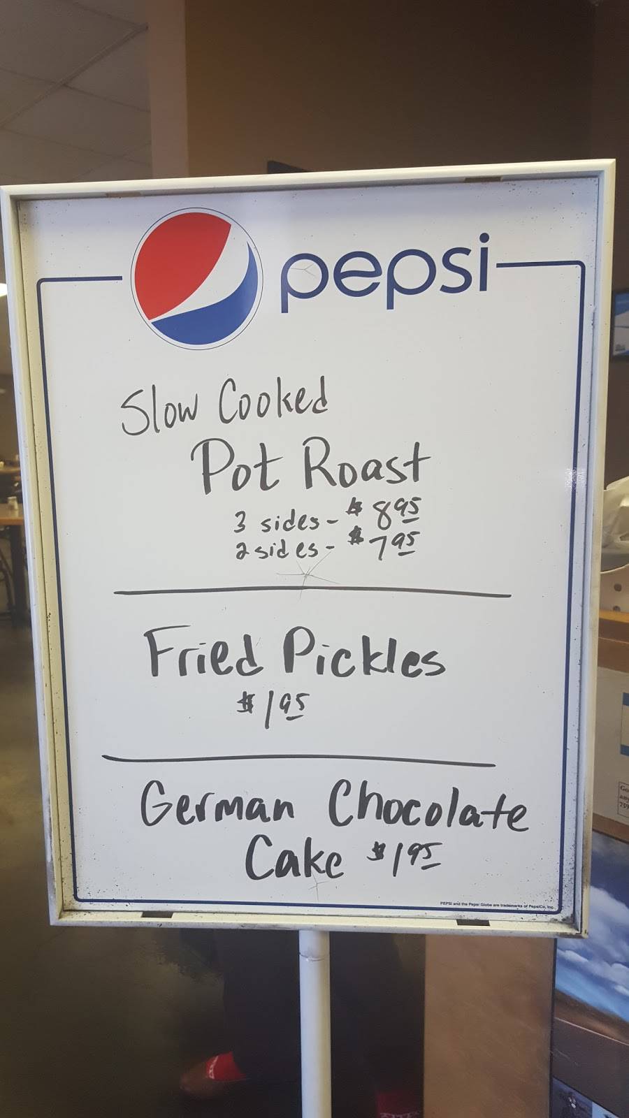 The Front Porch | restaurant | 4421 US-43, Northport, AL 35473, USA | 2053393047 OR +1 205-339-3047