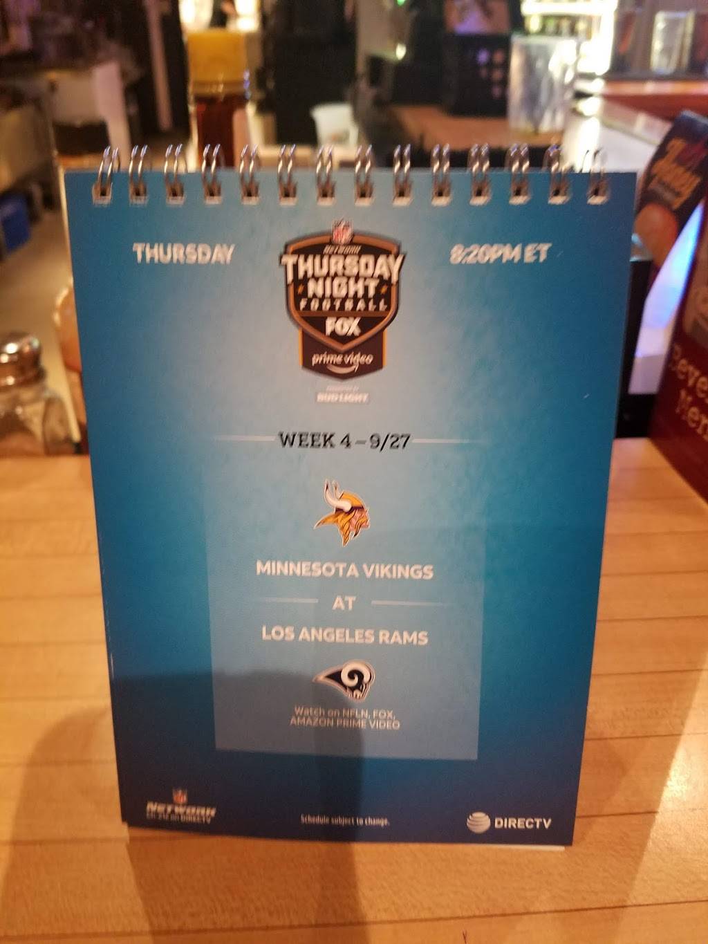 Union Sports Annex | restaurant | 804 N 16th St, Milwaukee, WI 53233, USA | 4142887769 OR +1 414-288-7769