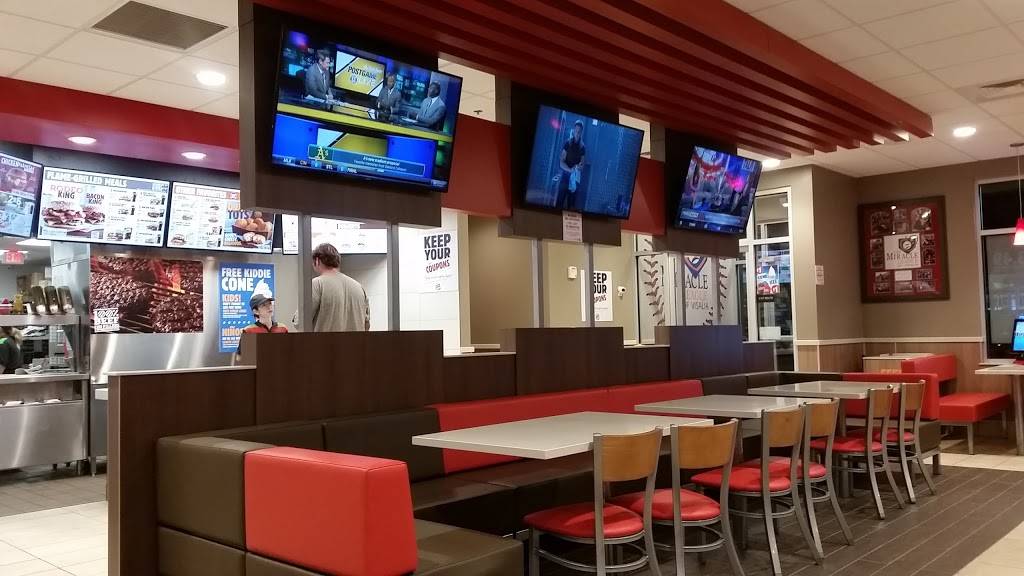 Burger King | restaurant | 1009 N Ben Maddox Way, Visalia, CA 93292, USA | 5593727233 OR +1 559-372-7233