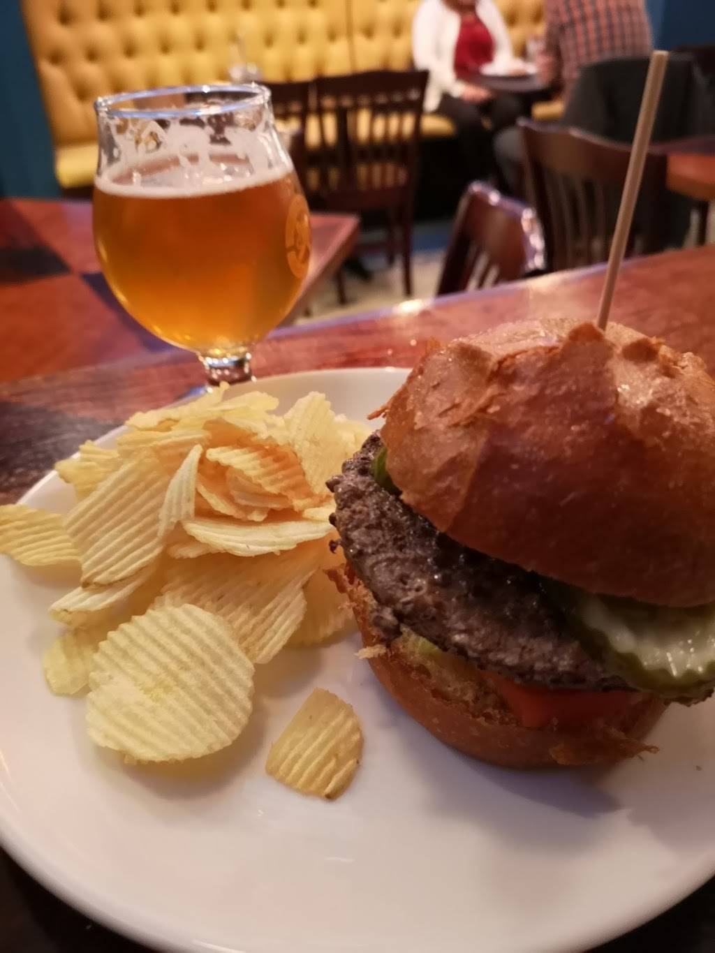 Loch & Quay | restaurant | 414 Broadway, Albany, NY 12207, USA | 5183897201 OR +1 518-389-7201