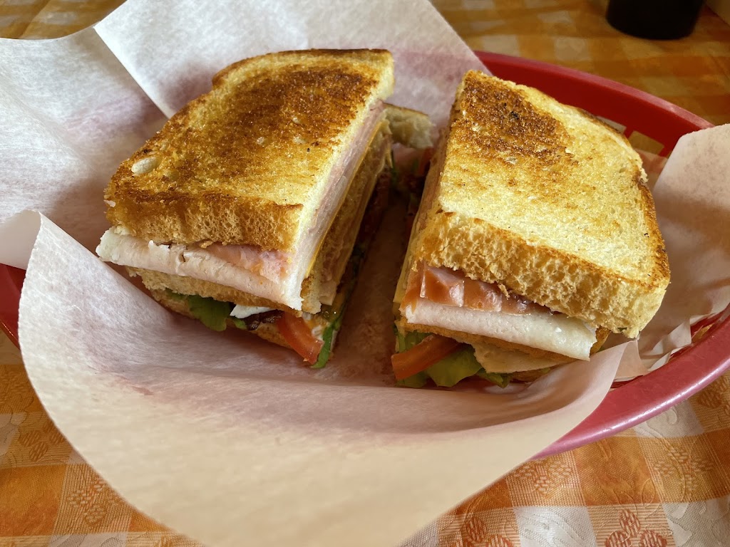 Sunshine Store & Cafe | cafe | 3719 Sunshine Rd, Royal, AR 71968, USA | 5017674614 OR +1 501-767-4614