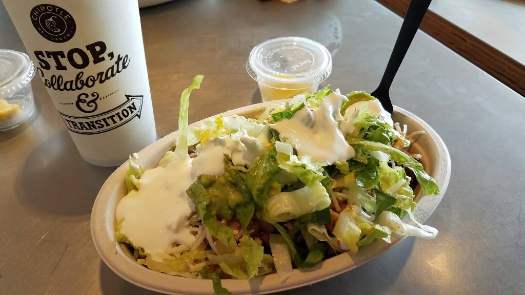 Chipotle Mexican Grill | restaurant | 1748 N Main Dr, Salinas, CA 93906, USA | 8314440943 OR +1 831-444-0943