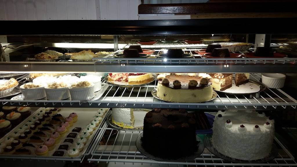 Capn Jacks Restaurant | restaurant | 706 Succotash Rd, Wakefield, RI 02879, USA | 4017894556 OR +1 401-789-4556