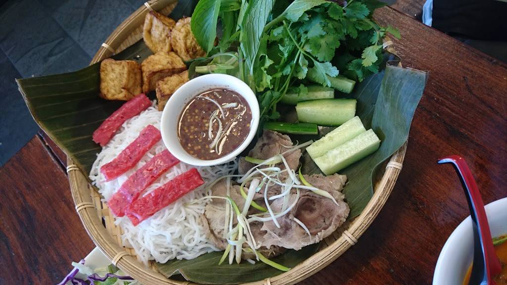 Chè Chè Chè | restaurant | 9902 Westminster Blvd Ste B, Garden Grove, CA 92843, USA | 7145377065 OR +1 714-537-7065