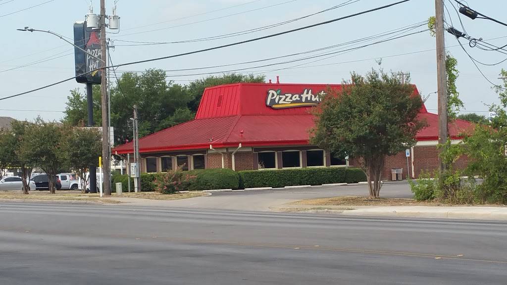 Pizza Hut | restaurant | 6404 Babcock Rd, San Antonio, TX 78249, USA | 2106964499 OR +1 210-696-4499