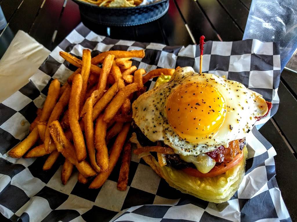 Henry Hudsons | restaurant | 1 Remington Pl, Oklahoma City, OK 73111, USA | 4054253225 OR +1 405-425-3225