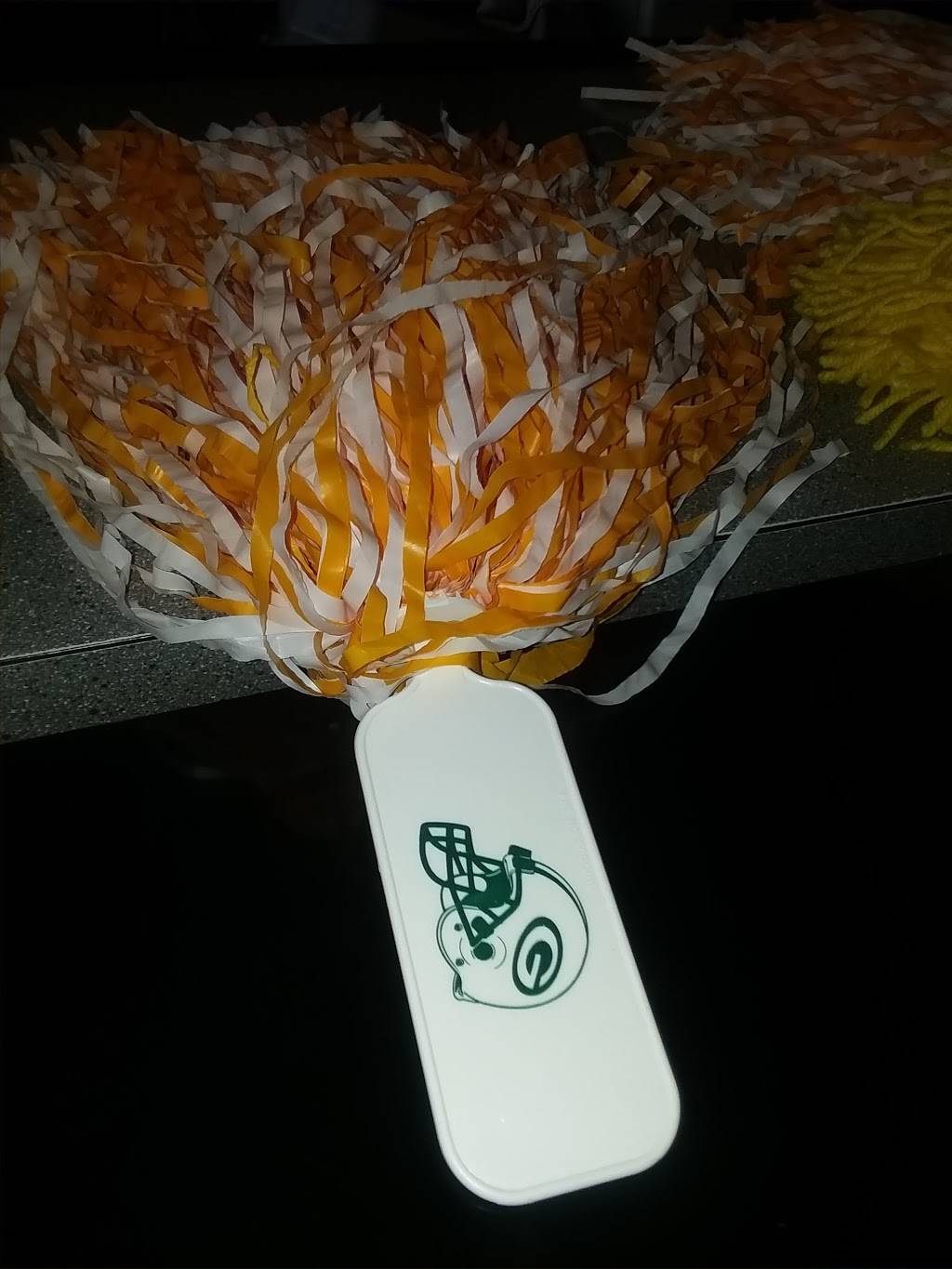 Hawks Nest | restaurant | 1621 W Main St, Little Chute, WI 54911, USA | 9207311635 OR +1 920-731-1635