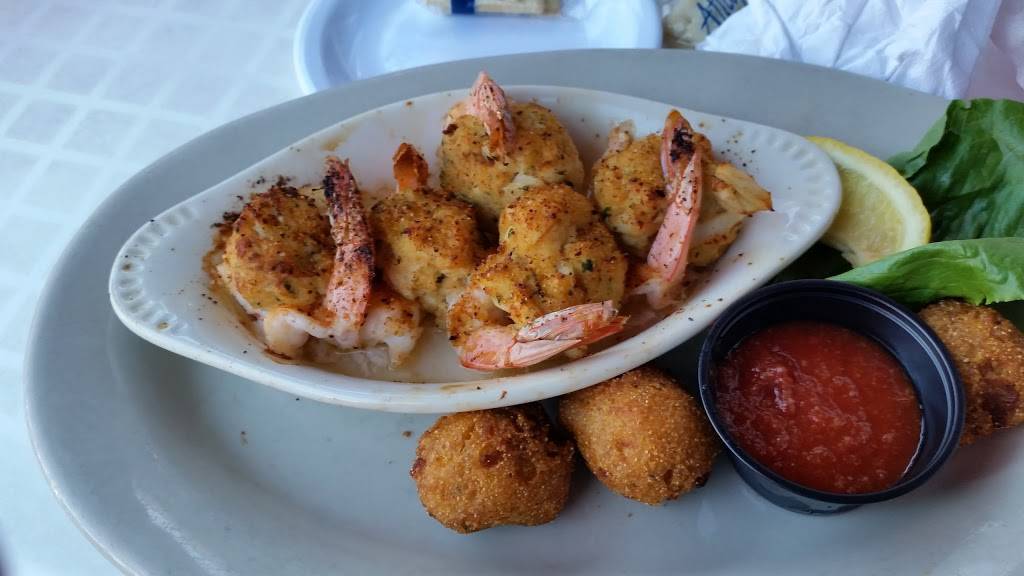 Tims at Lake Anna Restaurant & Crabhouse | restaurant | 200 G Boardwalk Way, Mineral, VA 23117, USA | 5408945011 OR +1 540-894-5011