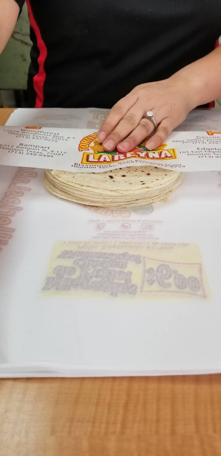 Tortilleria La Reyna #4 | restaurant | 105 E Edgebrook Dr, Houston, TX 77034, USA | 7139441222 OR +1 713-944-1222