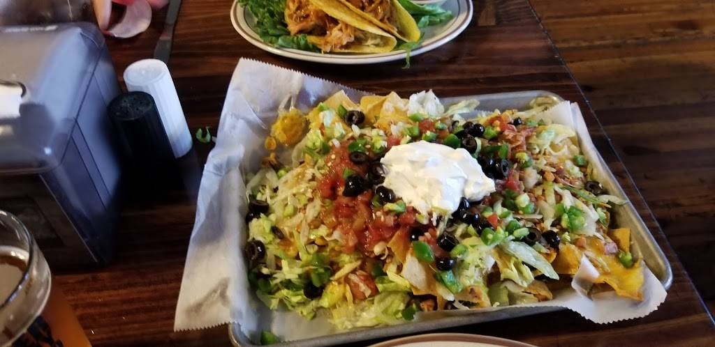 Aviator Smokehouse | restaurant | 525 Broad St, Fuquay-Varina, NC 27526, USA | 9195577675 OR +1 919-557-7675