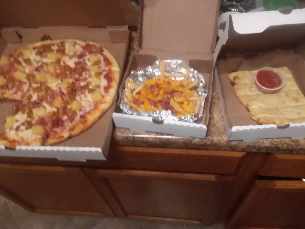 Grizzly’s Pizzeria | restaurant | 12933 North St, Dillsboro, IN 47018, USA | 8124323511 OR +1 812-432-3511