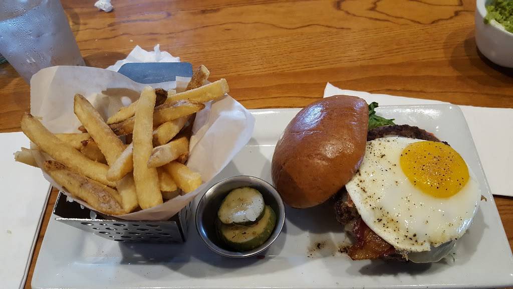 Chilis Grill & Bar | restaurant | 9310 Ben C Pratt Six Mile Six Mile, Cypress Pkwy, Fort Myers, FL 33912, USA | 2399391159 OR +1 239-939-1159