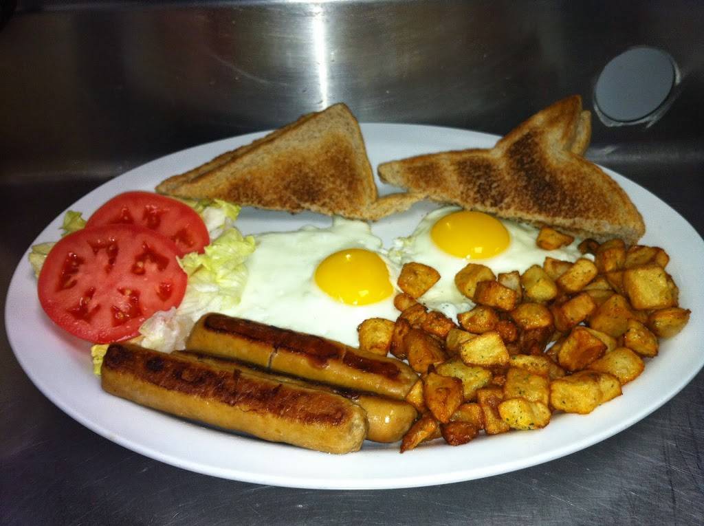 Resto Club Fruité | restaurant | 2569 Chemin des Écossais, Sherbrooke, QC J1C 0J5, Canada | 8195654147 OR +1 819-565-4147