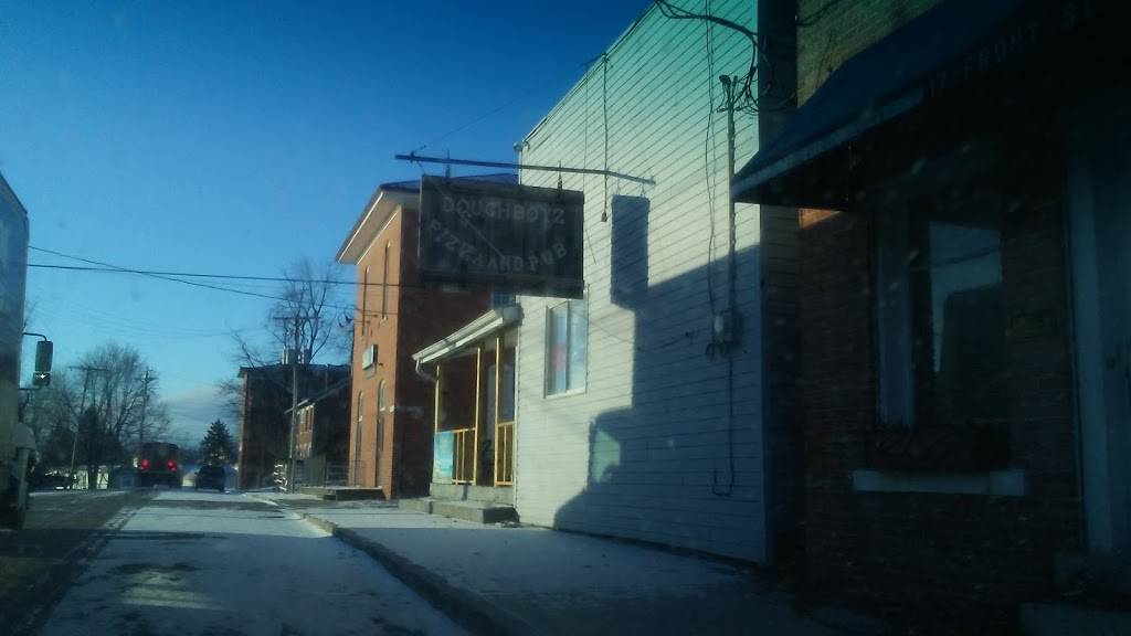 Doughboyz Pizza | restaurant | 15 Front St, Commercial Point, OH 43116, USA | 6148771100 OR +1 614-877-1100