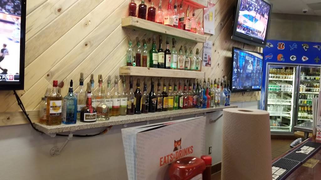 Hooters | restaurant | 3541 Truxel Rd, Sacramento, CA 95834, USA | 9169299464 OR +1 916-929-9464