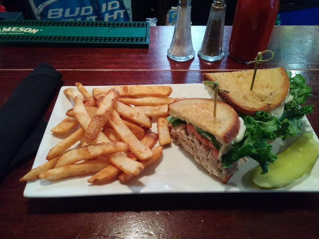 Finn McCools Irish Gastropub | restaurant | 102 E Main St, Newark, DE 19711, USA | 3023697330 OR +1 302-369-7330