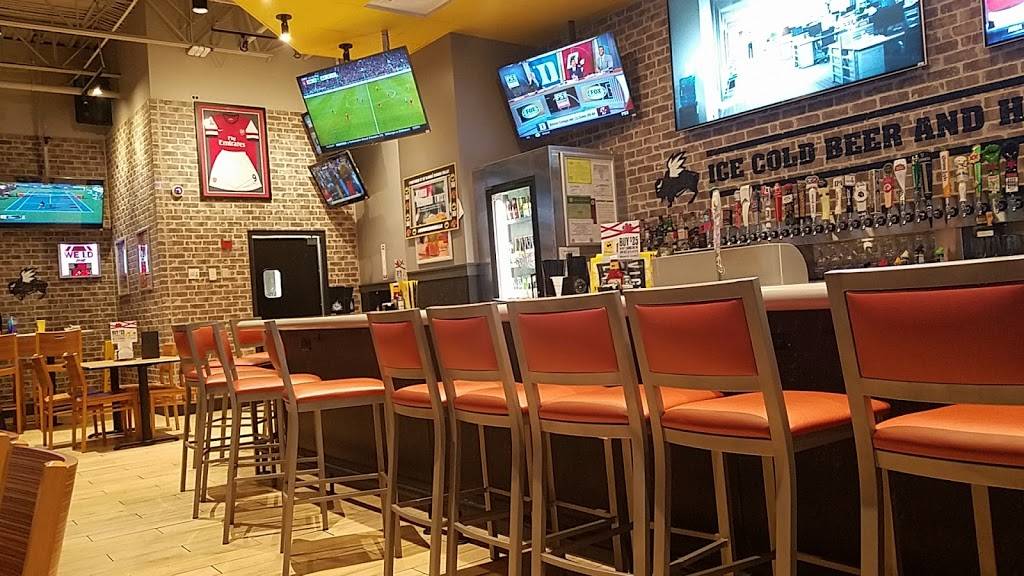 Buffalo Wild Wings | restaurant | 361 W Townline Rd, Vernon Hills, IL 60061, USA | 8476803333 OR +1 847-680-3333