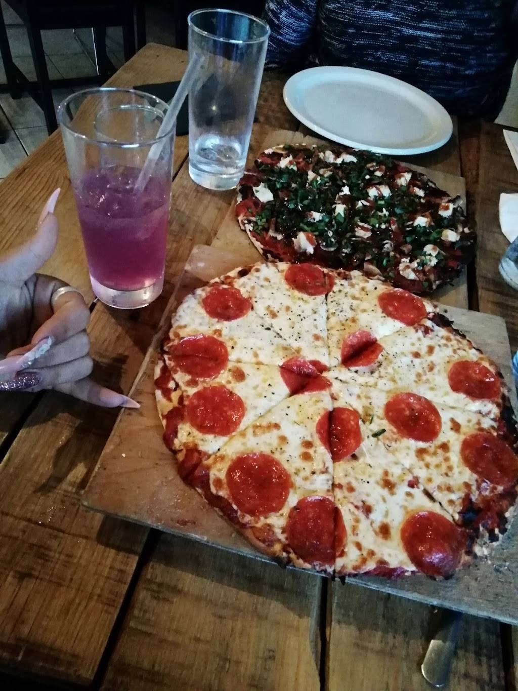 VOSTOK PIZZA | restaurant | René Ortiz C. 24, Centro Playas, 22710 Rosarito, B.C., Mexico | 016611236664 OR +52 661 123 6664