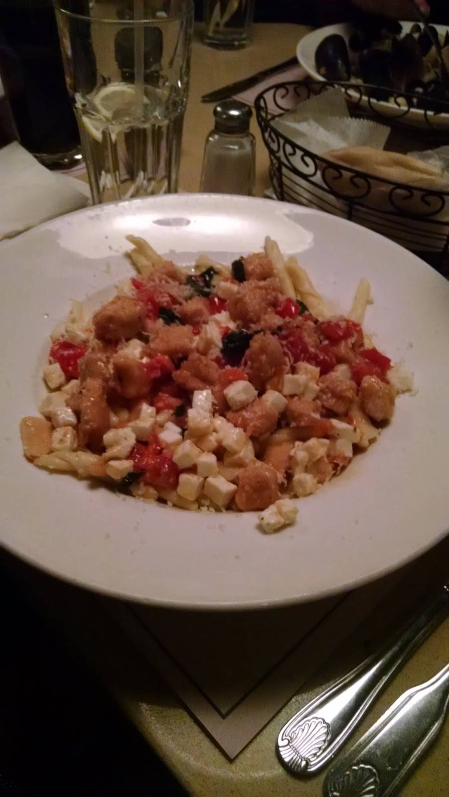 Ginos Tuscany | restaurant | 5159 Merrick Rd, Massapequa Park, NY 11762, USA | 5167980003 OR +1 516-798-0003