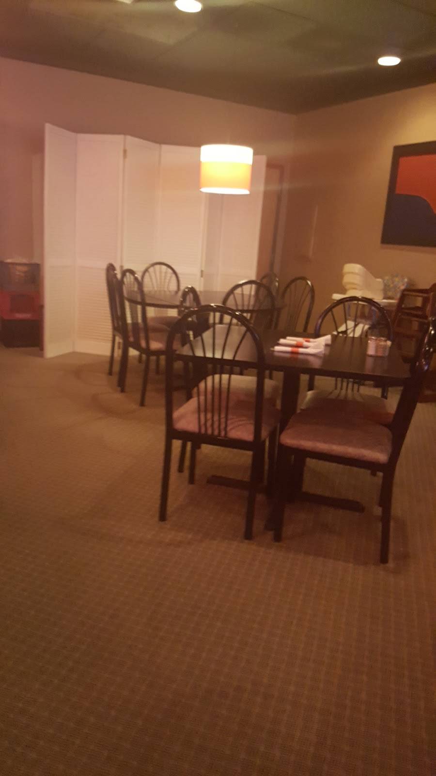 Hang Tai Chinese Cuisine | restaurant | 28 East Central Street, Franklin, MA 02038, USA | 5085208828 OR +1 508-520-8828