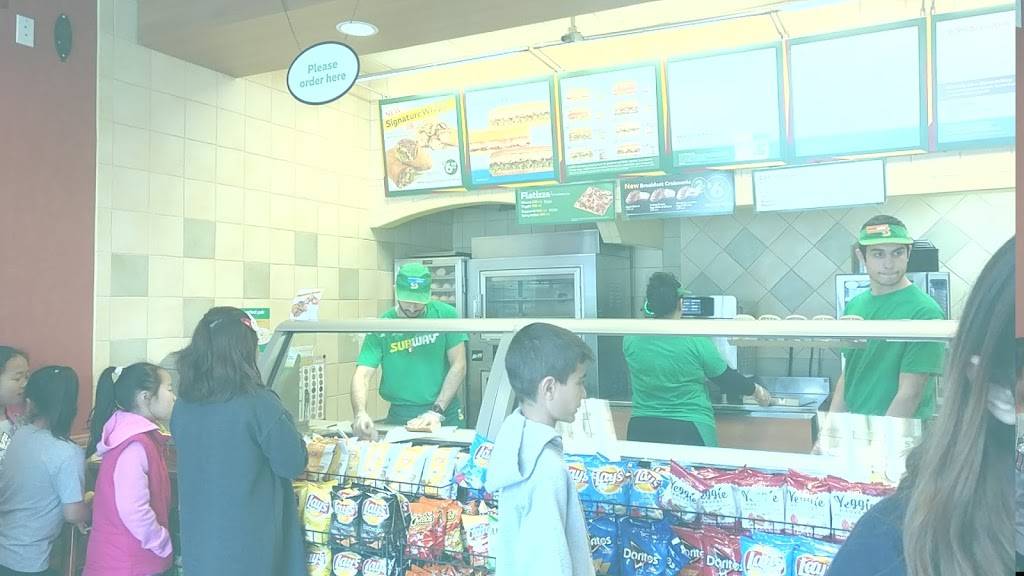 Subway Restaurants | restaurant | 3446 Foothill Blvd, La Crescenta, CA 91214, USA | 8189577822 OR +1 818-957-7822