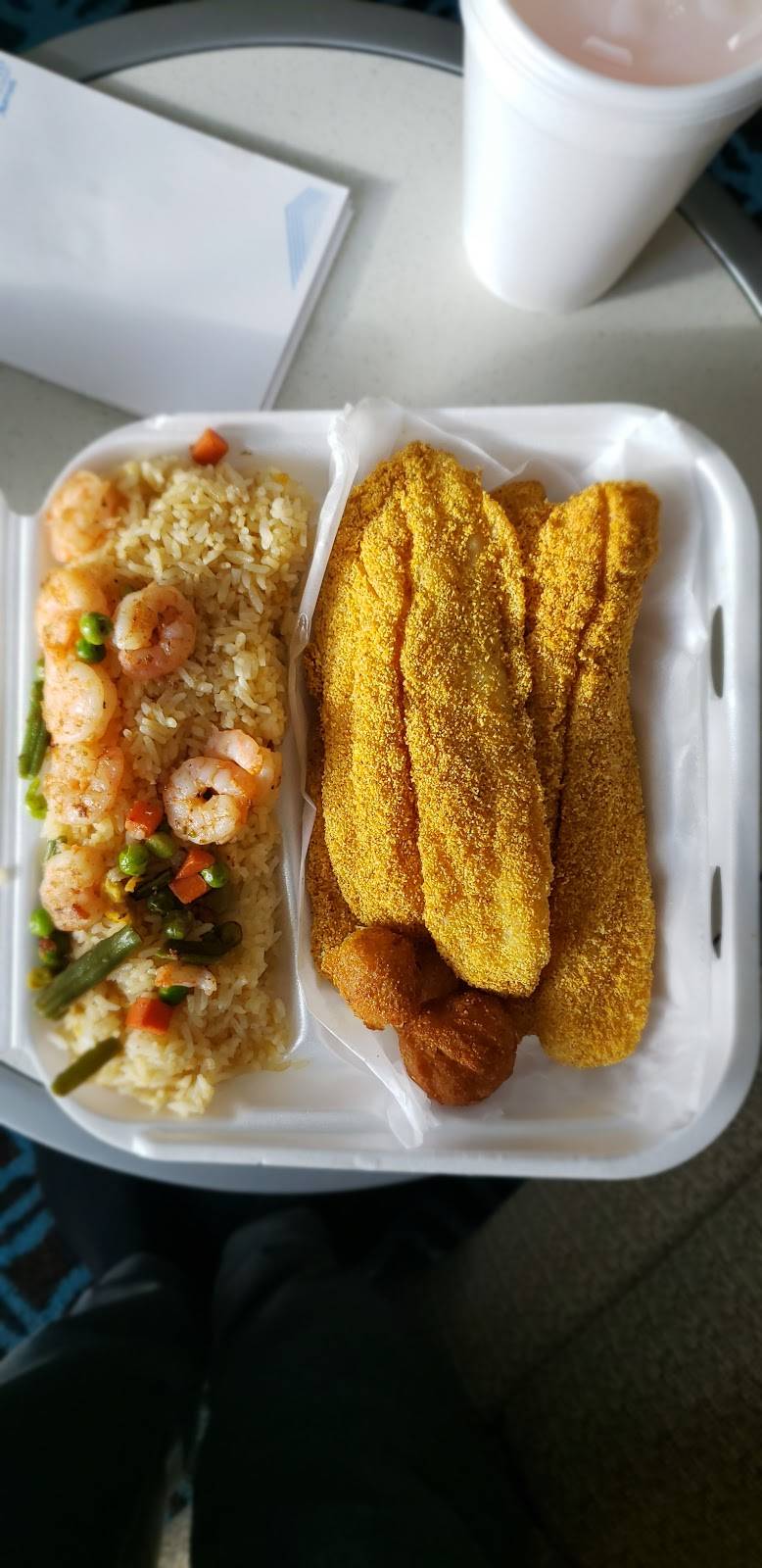 Wing & Fish | meal takeaway | 216 NW Broad St # C, Fairburn, GA 30213, USA | 7708924737 OR +1 770-892-4737