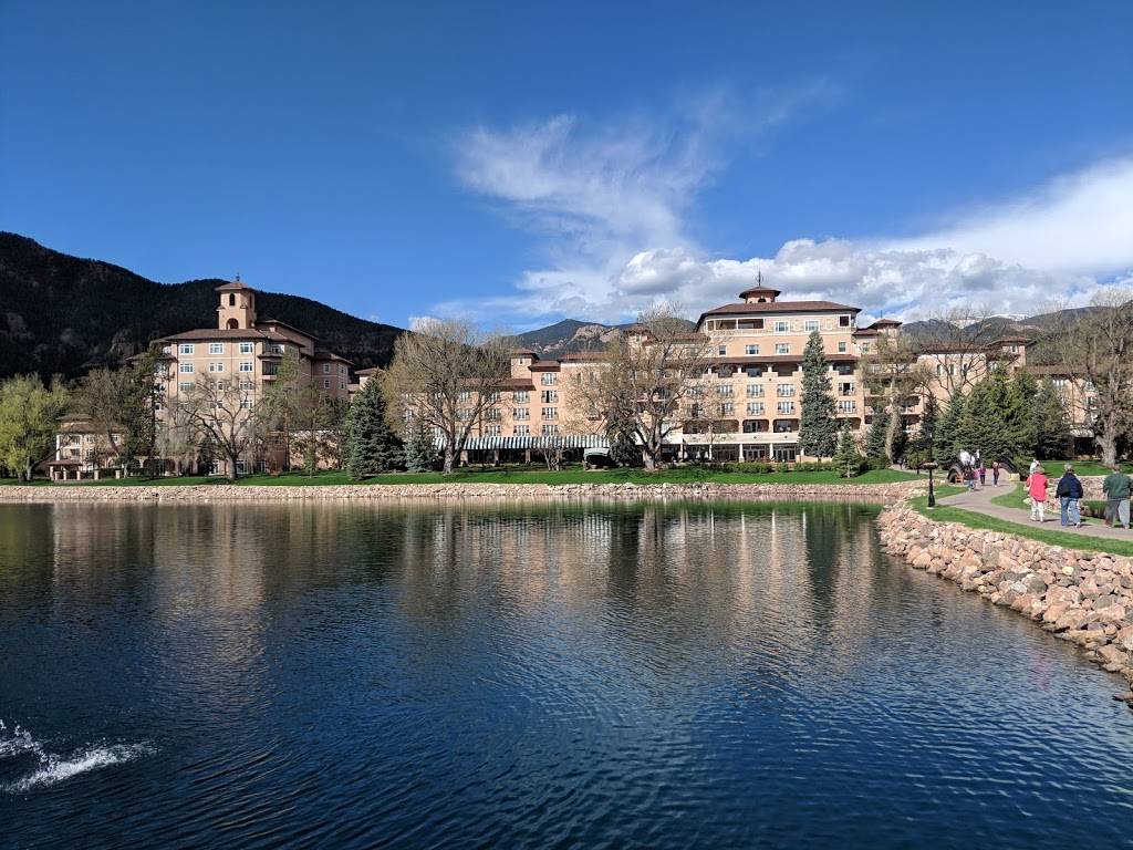 The Broadmoor | restaurant | 1 Lake Ave, Colorado Springs, CO 80906, USA | 8007555011 OR +1 800-755-5011