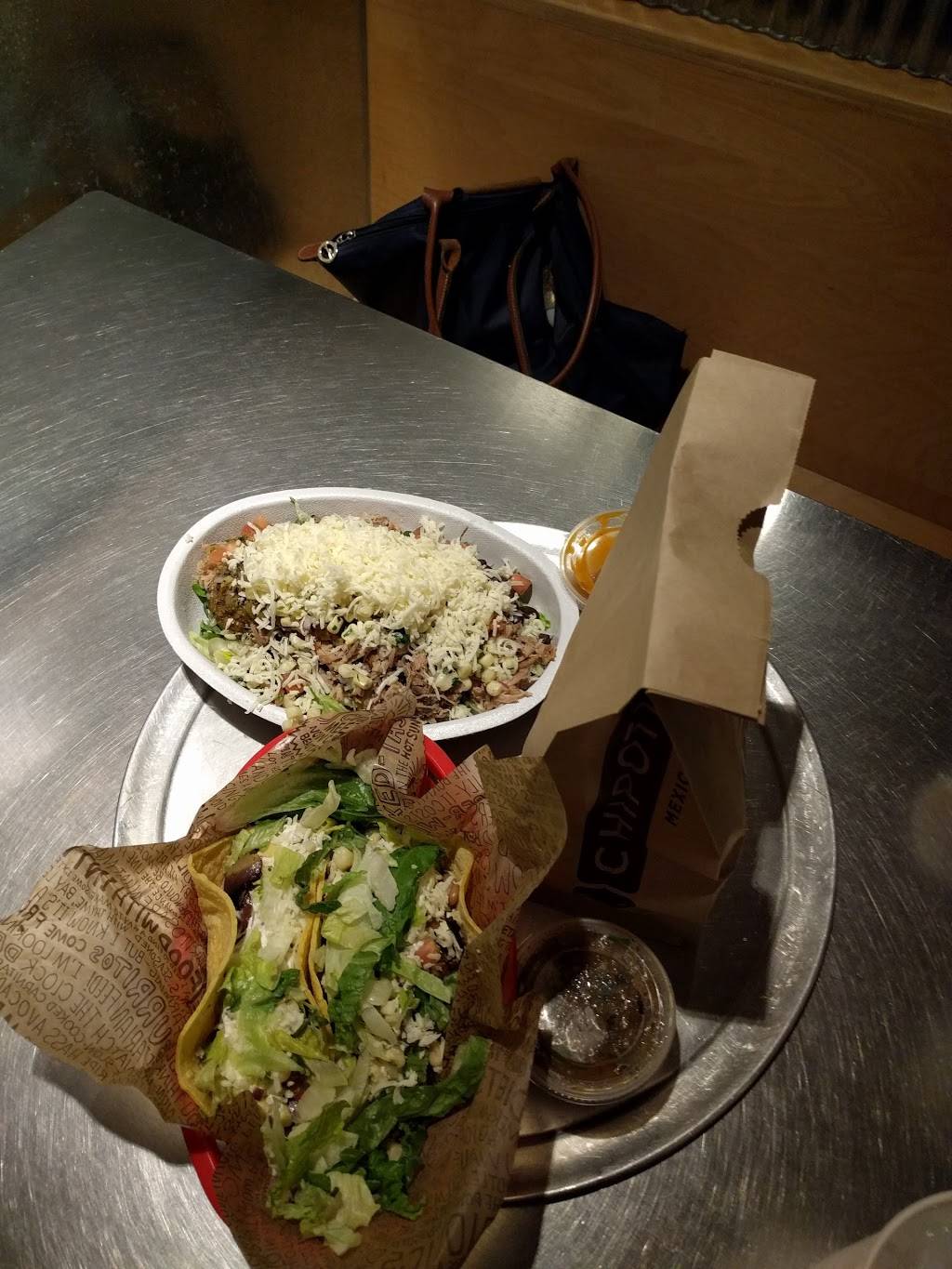 Chipotle Mexican Grill | restaurant | 2027 S Shepherd Dr Ste A, Houston, TX 77019, USA | 7135294950 OR +1 713-529-4950