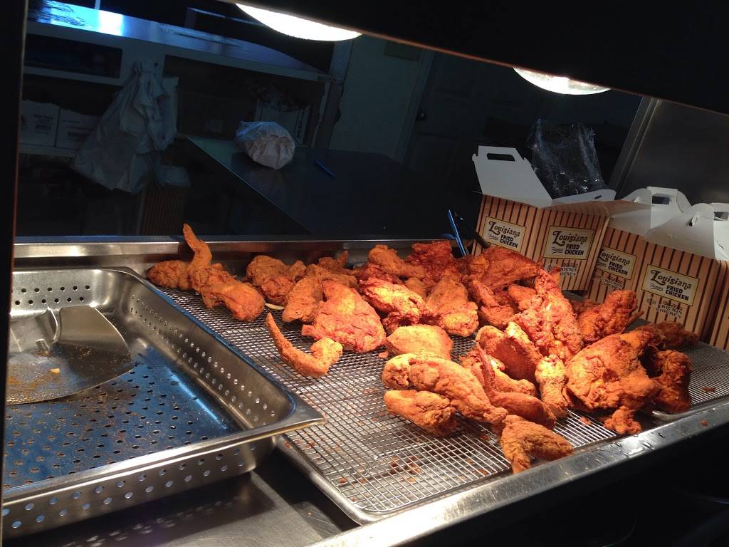Louisiana Famous Fried Chicken | restaurant | 1043 E Ave. J, Lancaster, CA 93535, USA | 6619518300 OR +1 661-951-8300