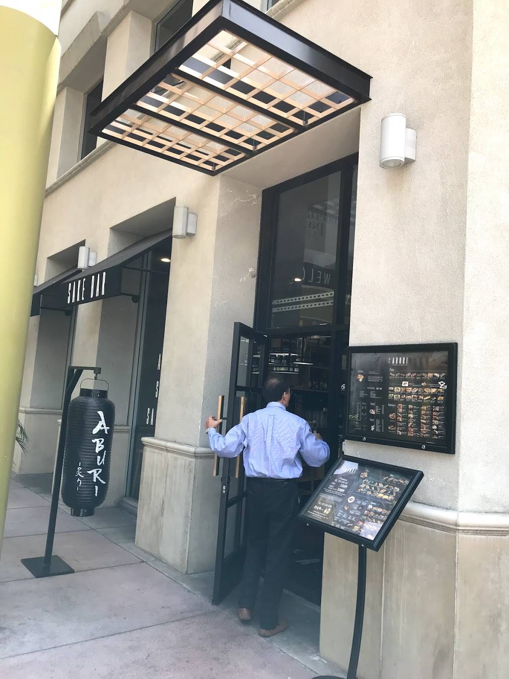 Aburi Sushi | restaurant | 8308 On the Mall, Buena Park, CA 90620, USA | 7148281260 OR +1 714-828-1260