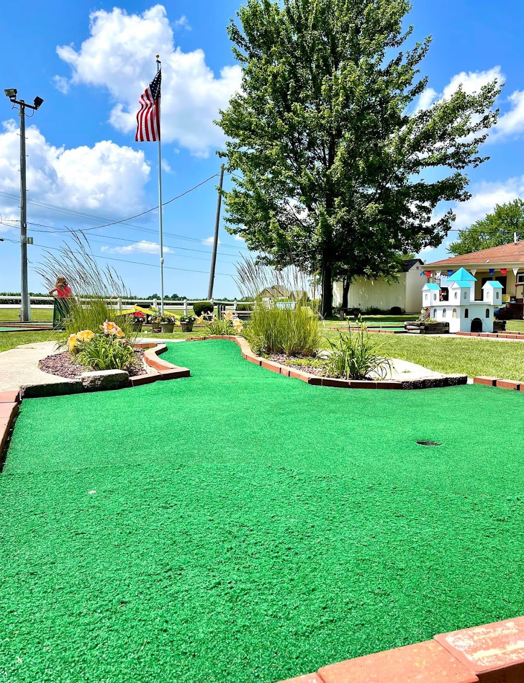 Hollow Acres Golf Center | restaurant | 8291 US-421, Monticello, IN 47960, USA | 5749652182 OR +1 574-965-2182