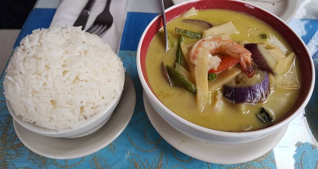 Rim Nahm | restaurant | 2212 Broad St, Cranston, RI 02905, USA | 4014677897 OR +1 401-467-7897