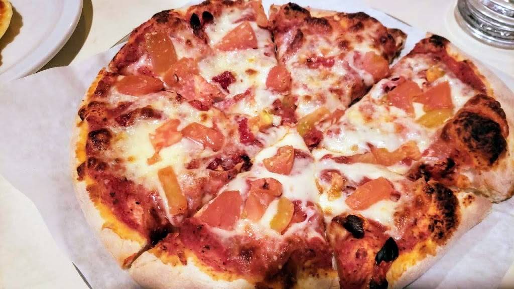 Garramones | Pizza and Italian Restaurant | restaurant | 9168 W Jewell Ave, Lakewood, CO 80232, USA | 3039858711 OR +1 303-985-8711