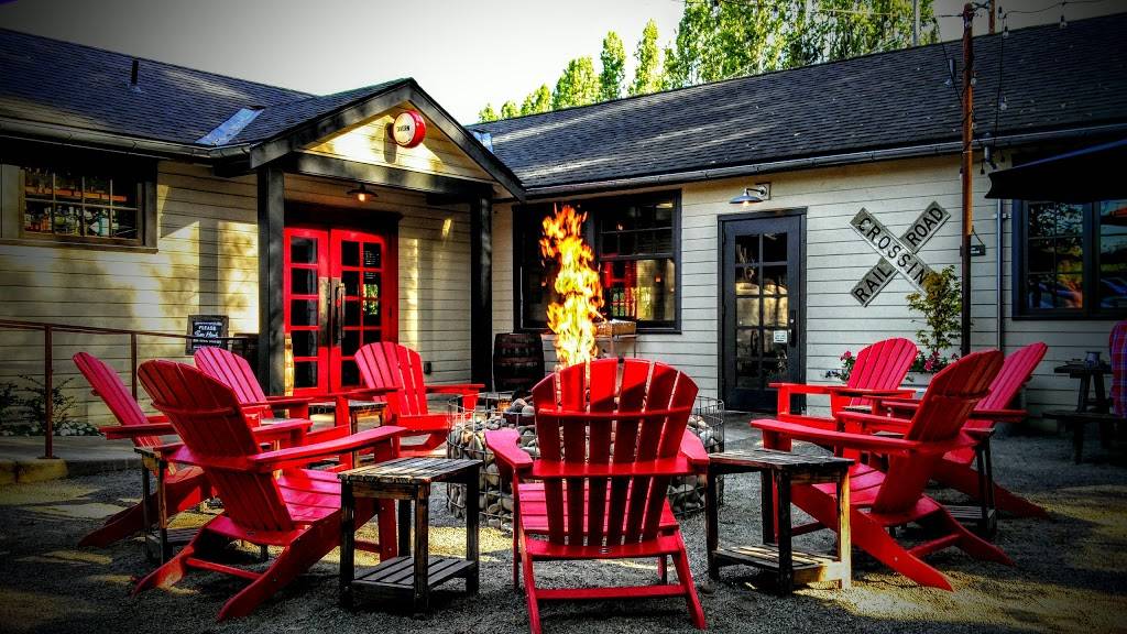 Hollywood Tavern | restaurant | 14501 Redmond-Woodinville Rd NE, Woodinville, WA 98072, USA | 4254817703 OR +1 425-481-7703