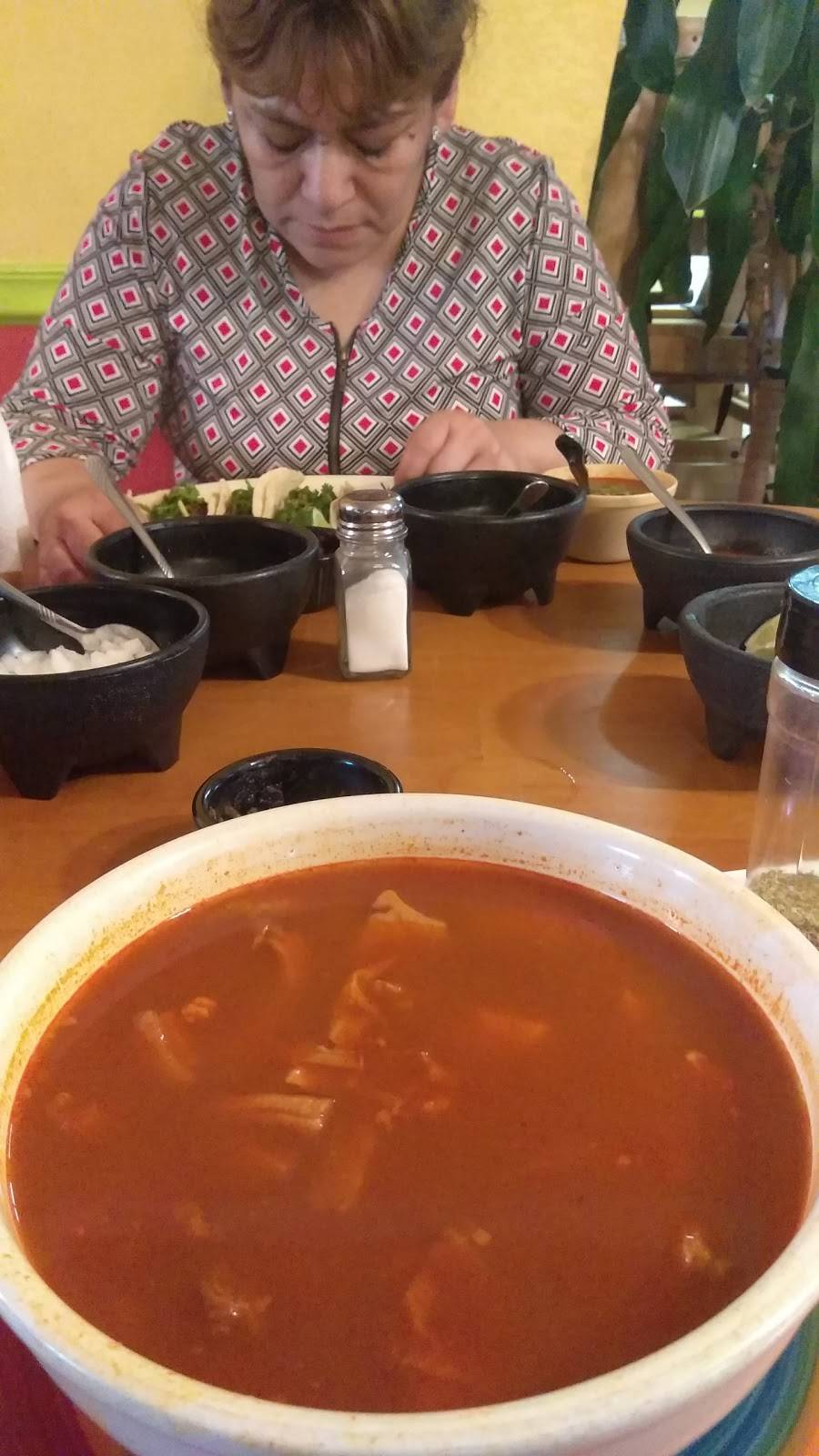 Lalas Mexican Food | restaurant | 1649 Farm to Market 1001, Mt Pleasant, TX 75455, USA | 9035750229 OR +1 903-575-0229